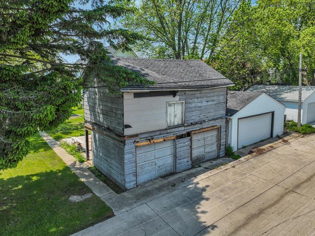 4715 7th AVENUE, Kenosha, WI 53140