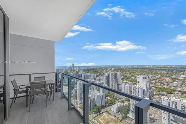 88 SW 7th St 3806, Miami, FL 33130