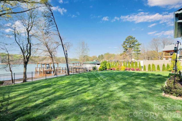 8318 Normandy Road, Denver, NC 28037