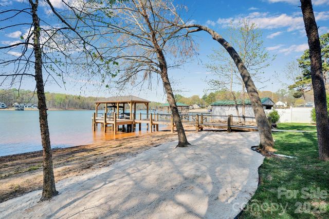 8318 Normandy Road, Denver, NC 28037