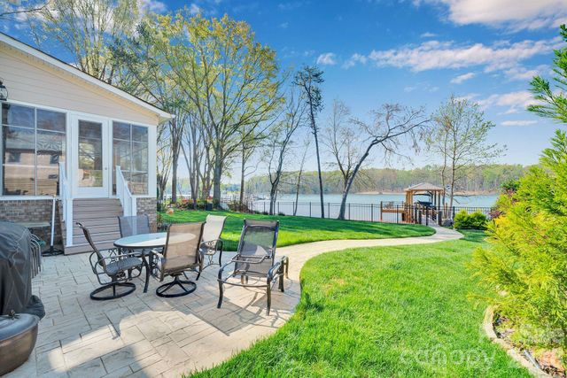 8318 Normandy Road, Denver, NC 28037