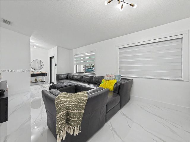 21965 SW 125th Ave, Miami, FL 33170