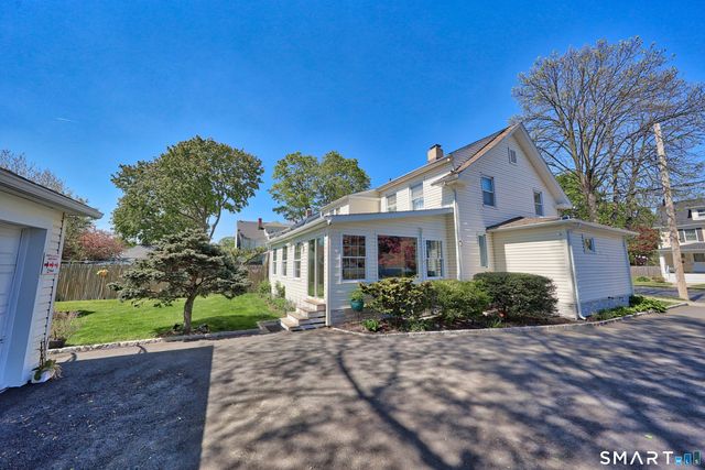 1479 Laurel Avenue, Bridgeport, CT 06604