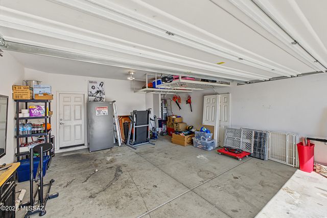 8745 N Black Pine Drive, Tucson, AZ 85743