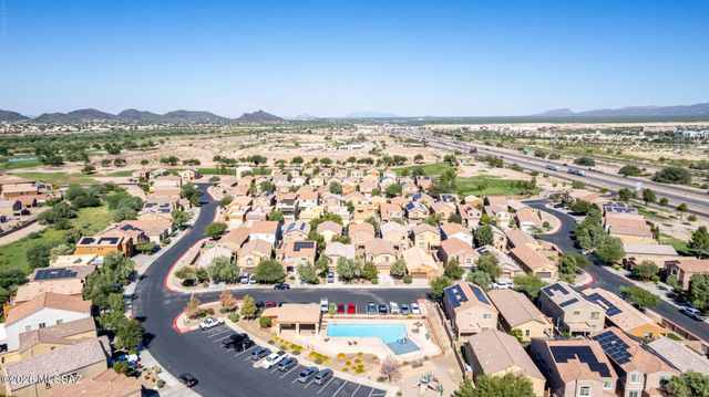 8745 N Black Pine Drive, Tucson, AZ 85743