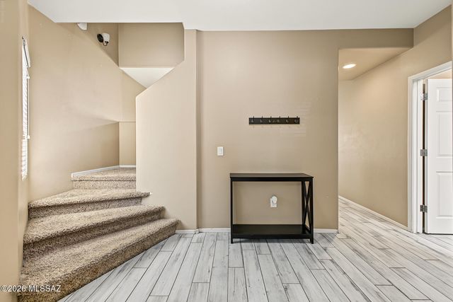 8745 N Black Pine Drive, Tucson, AZ 85743