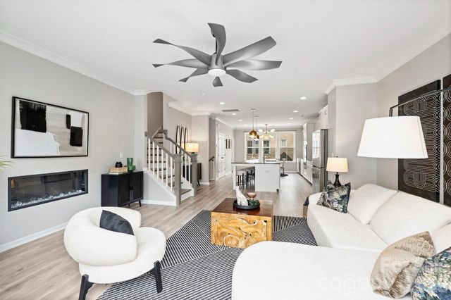 420 Grey Reagan Trail 21, Charlotte, NC 28211