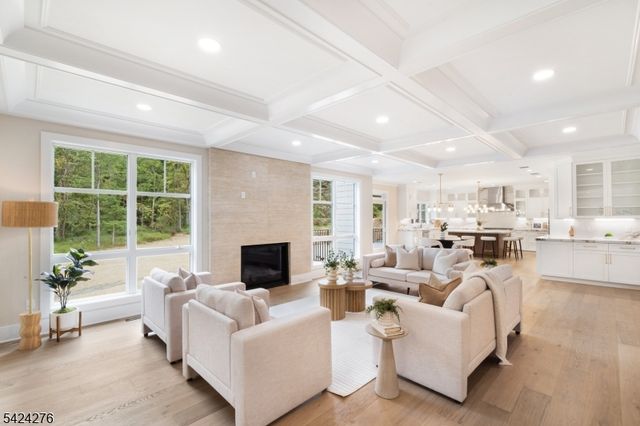 3 Brookside Dr, Warren Twp., NJ 07059