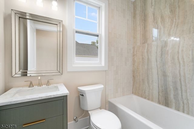 3 Brookside Dr, Warren Twp., NJ 07059