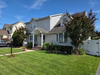 301 Rintin Street, Franklin Square, NY 11010