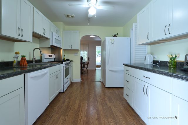 21452 W Sarah Drive, Lake Villa, IL 60046