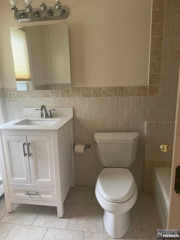 273 Edwards Street 2, Ridgewood, NJ 07450