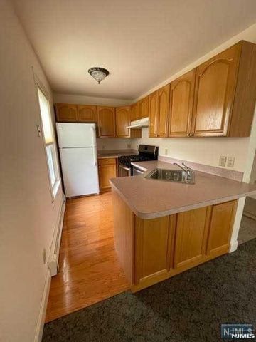 273 Edwards Street 2, Ridgewood, NJ 07450