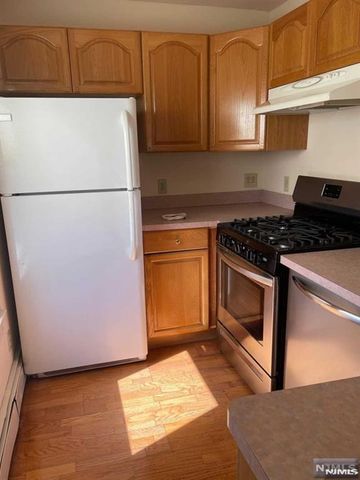 273 Edwards Street 2, Ridgewood, NJ 07450