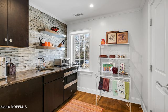 14 Ridge Road, Rumson, NJ 07760