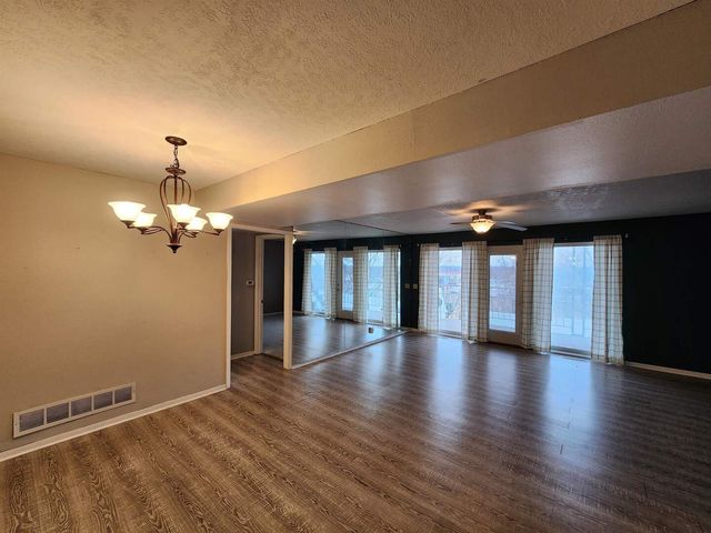 3721 35th Street 1, Moline, IL 61265