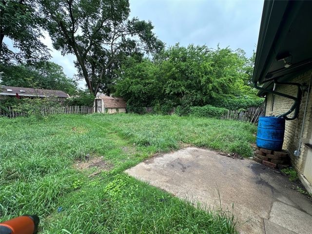 1202 Rebecca Lane, Arlington, TX 76014