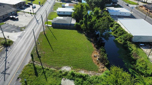 7154 Park Ave, Houma, LA 70360