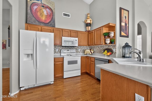 9733 E HOLIDAY Way, Sun Lakes, AZ 85248