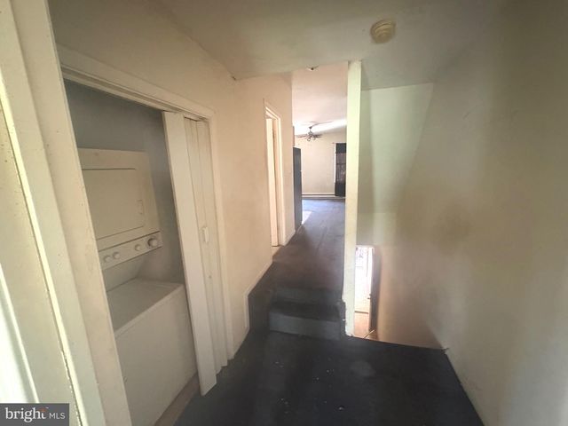1802 W MONTGOMERY AVE, Philadelphia, PA 19121