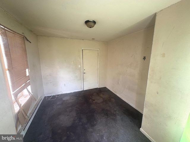 1802 W MONTGOMERY AVE, Philadelphia, PA 19121