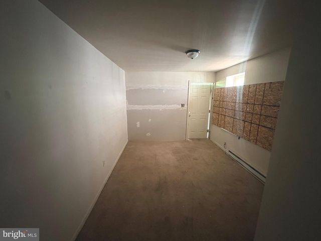 1802 W MONTGOMERY AVE, Philadelphia, PA 19121