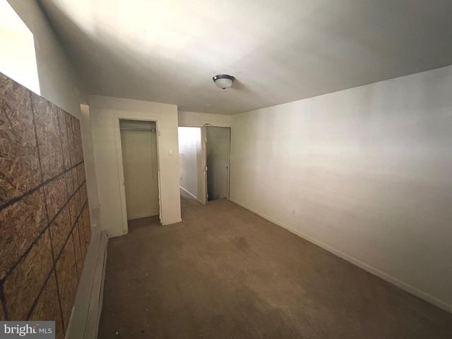 1802 W MONTGOMERY AVE, Philadelphia, PA 19121