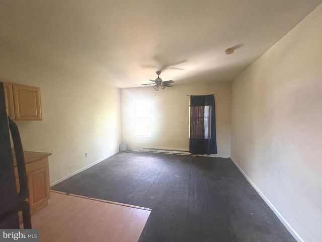 1802 W MONTGOMERY AVE, Philadelphia, PA 19121