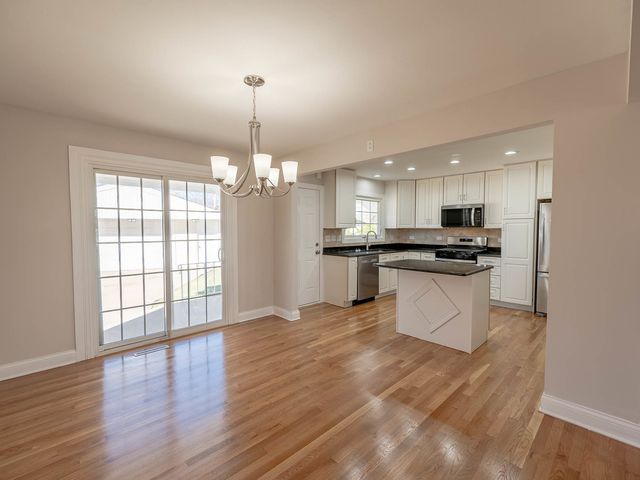 202 Country Club Drive, Addison, IL 60101