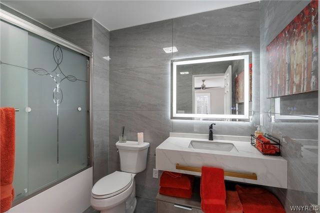 4990 Kraus Road, Clarence, NY 14031