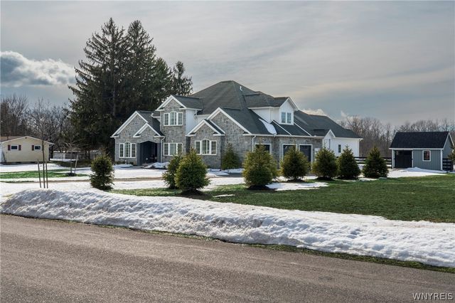 4990 Kraus Road, Clarence, NY 14031