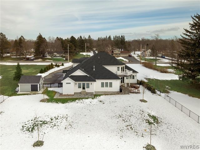 4990 Kraus Road, Clarence, NY 14031