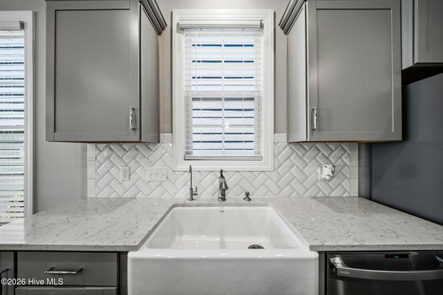 7163 Maple Leaf Drive, Wilmington, NC 28411