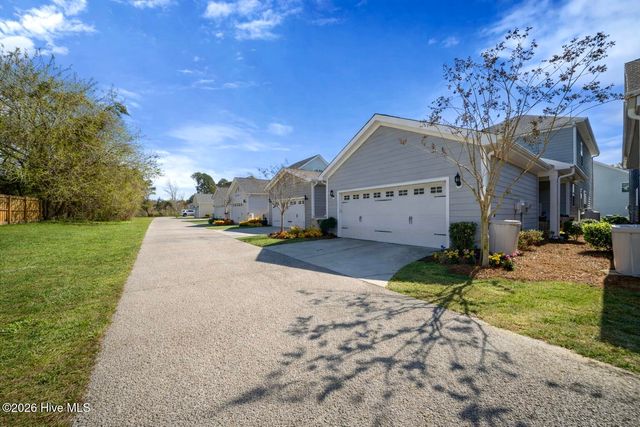 7163 Maple Leaf Drive, Wilmington, NC 28411