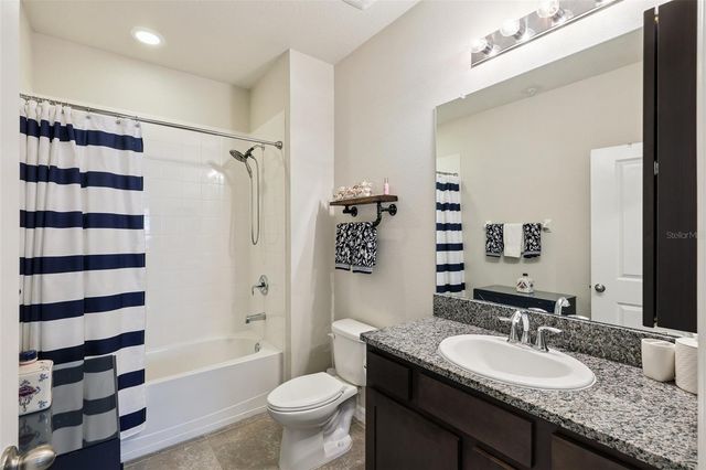 8382 ENCLAVE WAY 102, Sarasota, FL 34243