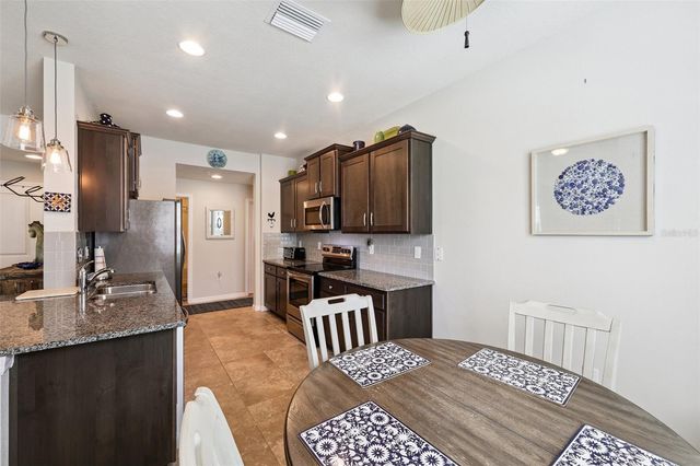 8382 ENCLAVE WAY 102, Sarasota, FL 34243