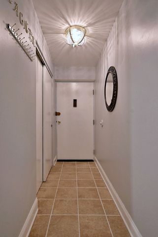 110 W Butterfield Road 309S, Elmhurst, IL 60126