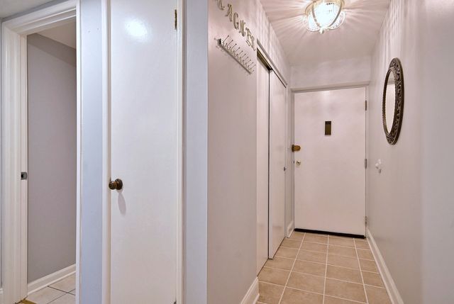 110 W Butterfield Road 309S, Elmhurst, IL 60126