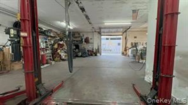 49-04 25th Ave, Astoria, NY 11377