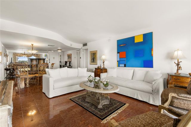 210 Sea View Drive 611, Key Biscayne, FL 33149