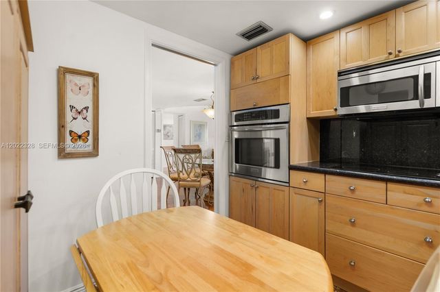 210 Sea View Drive 611, Key Biscayne, FL 33149