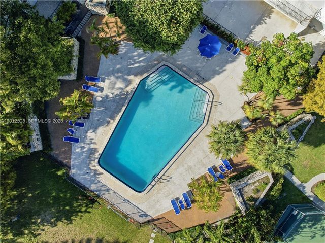 210 Sea View Drive 611, Key Biscayne, FL 33149