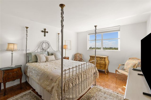 210 Sea View Drive 611, Key Biscayne, FL 33149