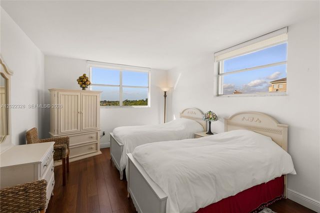 210 Sea View Drive 611, Key Biscayne, FL 33149
