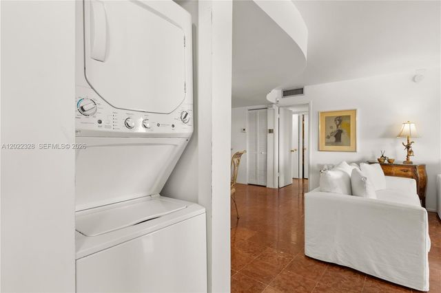 210 Sea View Drive 611, Key Biscayne, FL 33149