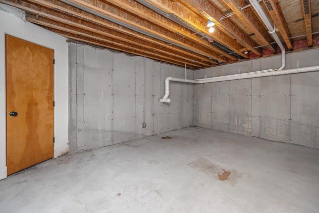 W303S10481 Sandy Beach ROAD, Mukwonago, WI 53149