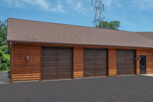 W303S10481 Sandy Beach ROAD, Mukwonago, WI 53149