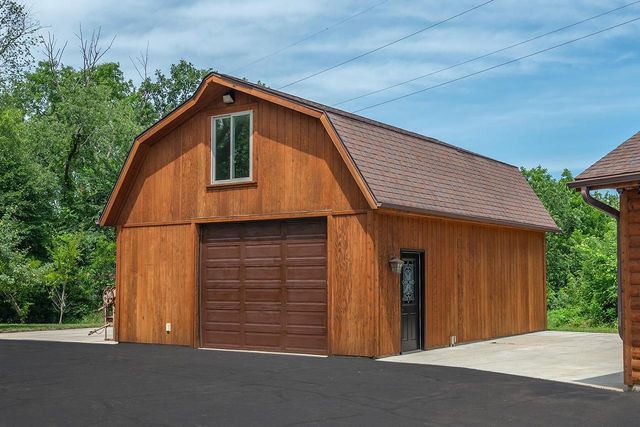 W303S10481 Sandy Beach ROAD, Mukwonago, WI 53149
