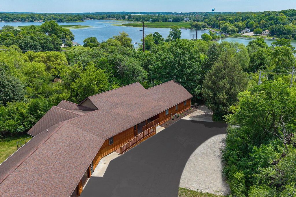 W303S10481 Sandy Beach ROAD, Mukwonago, WI 53149