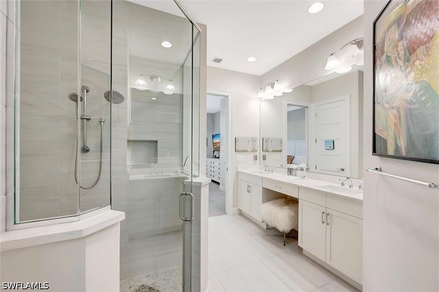 5743 Highbourne DR, Naples, FL 34113